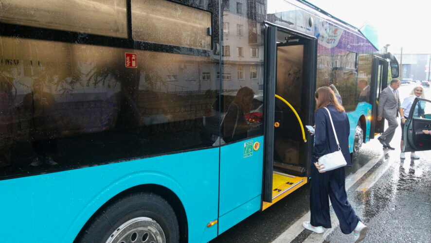 В Челнах во время рейда сотрудники ГИБДД выявили 22 автобуса с неисправностями