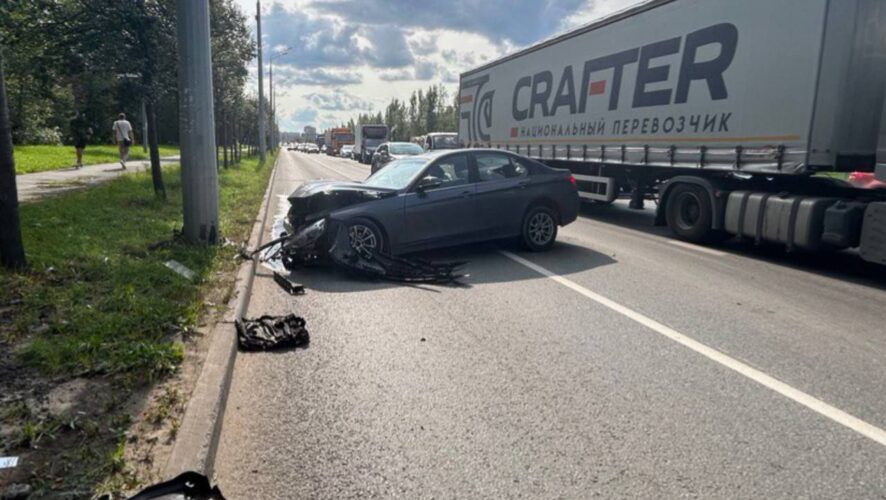 Шесть человек пострадали за сутки в ДТП в Казани