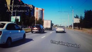 Автомобилист устроил игру в шашки на дороге в Альметьевске Водитель та…