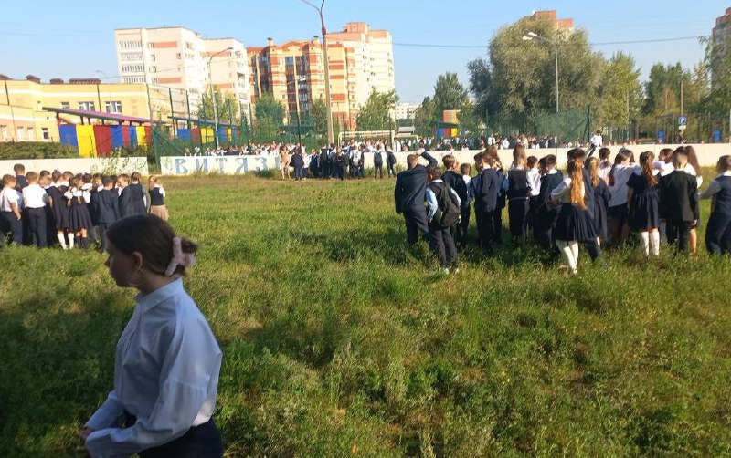 В Казани ученик случайно забыл в школе рюкзак, из-за этого пришлось эв…